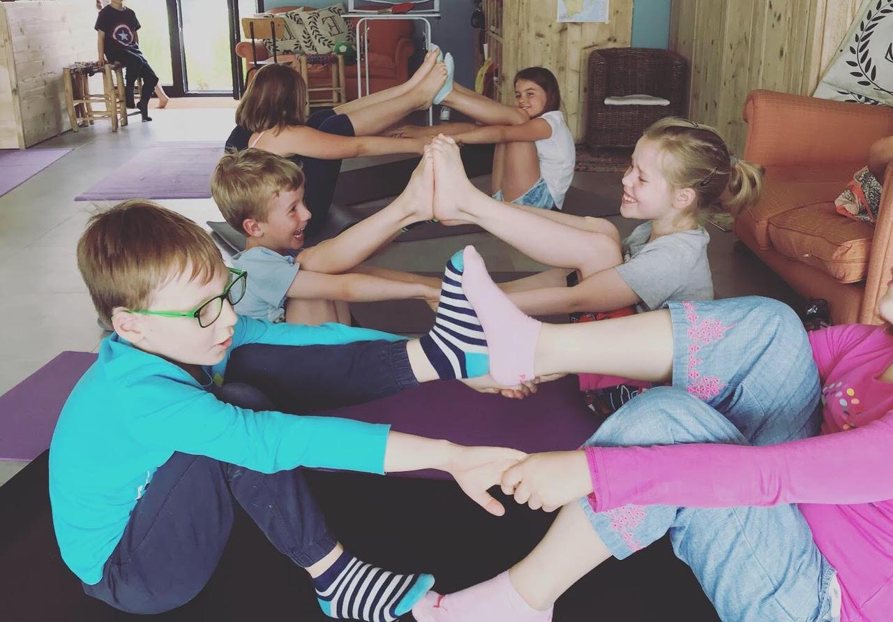Yoga in EN - Tues 5-6pm